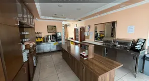 EMOS HOTEL - Image 5