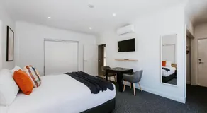 Rosella Suite - An Accessible Couples' Retreat - Image 2
