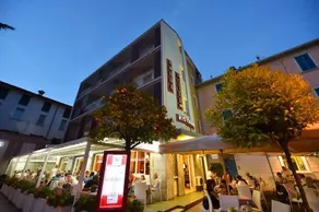 AMBRA HOTEL - The only 3 star central lakeside hotel in Iseo - Image 3