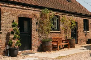 Bunkers Barn, 2 bedroom Luxury stay with parking - Image 5