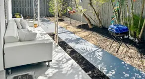 Stylish Tropical Key West Home - Private Yard, Free Parking & Laundry - Image 4