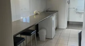 Charm City Motel - Image 5