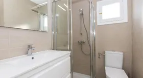 Chalet a 150m de la playa y piscina privada - Image 5