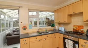 5 Overstone Drive - Image 3