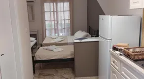 AK VILLAGE ROOMS - Image 5