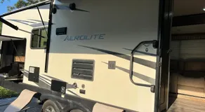 Beautiful RV 15 Min to Downtown Orlando - Image 5