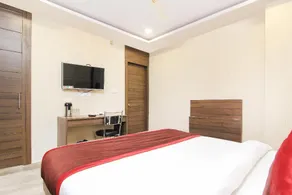 OYO Flagship Welcome Inn - Image 5
