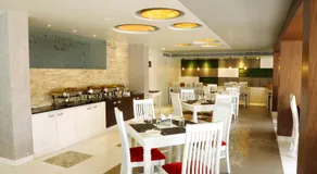 Miles Inn Hotel - Image 2