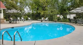 Bandit's Riverfront Retreat - Mountain View- Condo-Fishing-Balcony-Fireplace-Great Location! - Image 4