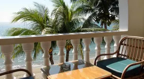 Squares Beachside Apartments - Image 3