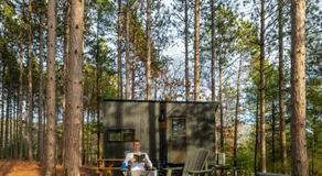 Postcard Cabins Wild Rose - Image 2