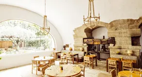  Le Moulin, Lourmarin, a Beaumier Hotel - Image 3