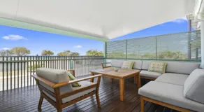 Woorim Beach House with Water Views - Image 3