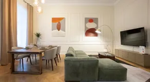 Elegant 2BR Apt near Parliament, Self 24h Check-in - Image 2