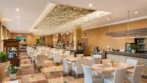Grand Wahid Hotel Salatiga - Image 4
