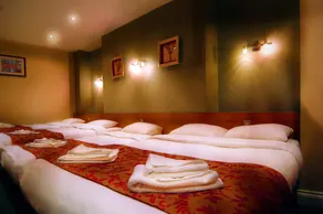 Westbury Hotel - Image 5