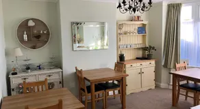Fernlea Guest house - Image 4