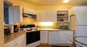 Kelli Creek Cottage - REDUCED PRICE ON TOURS - Image 5