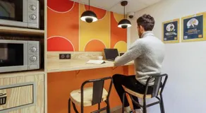 Chambre chez l'habitant Chatillon dans appartement partagé avec d'autres visiteurs et espace journée - Image 4
