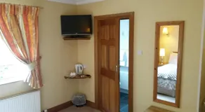 Ballyraine Guesthouse - Image 4