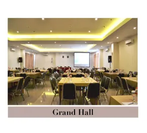 LARIZ Depari Hotel - Image 4