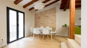 CA3 - Duplex de dos dormitorios en el Centro Histórico con garaje - Image 5