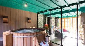 Exclusive Suites The Secret Garden - Image 2