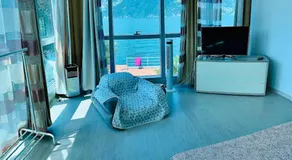 Dock House - Image 2