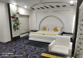 Grand Kingfisher Hotel - Image 3