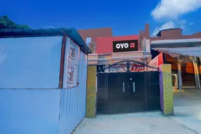 SPOT ON by OYO Royal Hotel - Image 2