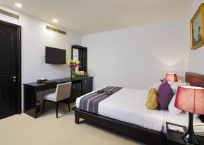 Lavender Hotel Ben Thanh Market - Image 2