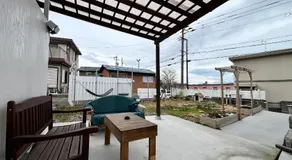 Port House - Image 4