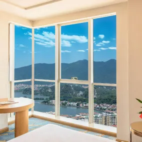 Vienna International Hotel Guangdong Zhaoqing City Center Lake View - Image 2
