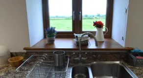 Beautiful Countryside Cottage Large Garden Dog Friendly Sleeps 7 Near Cardiff Cowbridge - Image 5
