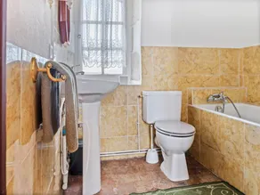 Bed  breakfast in chateau in Allier - Image 3
