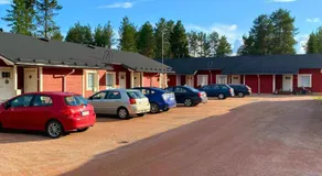 A one-bedroom apartment with a sauna near the center - Image 4