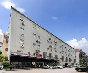 Youth Sunshine S Hotel (SM Plaza Songbai Rainbow Branch) - Image 5
