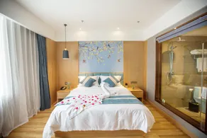 Zhonghe Hotel - Image 2