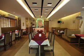 Hotel Cloud 9 - Image 4