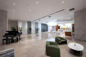 Grand Madison Hotel Qingdao Central May Fourth Square - Image 5