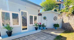All Seasons Bed & Breakfast - Adults Only - Image 3