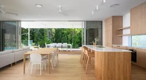 Navy'S By The Beach - Rainbow Shores. Pool. Walk to beach - Image 3