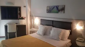 Hotel Monaco - parcheggio incluso e piscina - Image 2