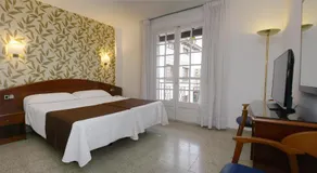 Hotel La Carolina - Image 2
