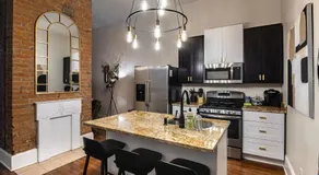 Walk to Downtown, Bars, Stadiums - Perfect for 4! - Image 3