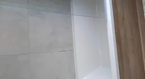 A room in a house - Image 4