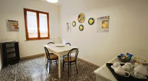 Lovely Balcony San Gimignano Apartments - Image 5