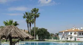 Bungalow en Los Balcones planta baja manzana 5 no 18 StayOrihuelaCosta #PRP004 - Image 2