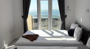 In the heart of Colombo 2 Bedrooms Apartment - Image 2