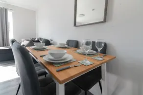 Renfrew House - Image 3